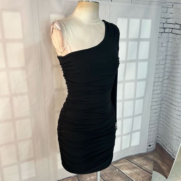 City Triangles Black Ruched Bodycon One Shoulder Mini Dress Size S - Picture 2 of 9